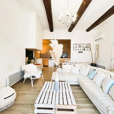 Des Vignes Et 度假居 *