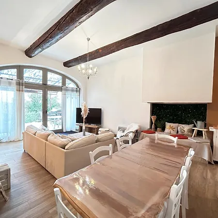 Des Vignes Et 度假居 *