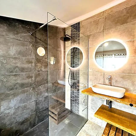 Des Vignes Et 度假居