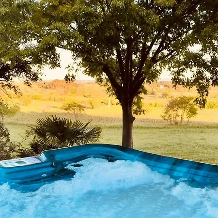 Des Vignes Et Tatil Evi Quarante